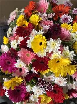 זר בחירת השוזרת-צבעוני ושמח